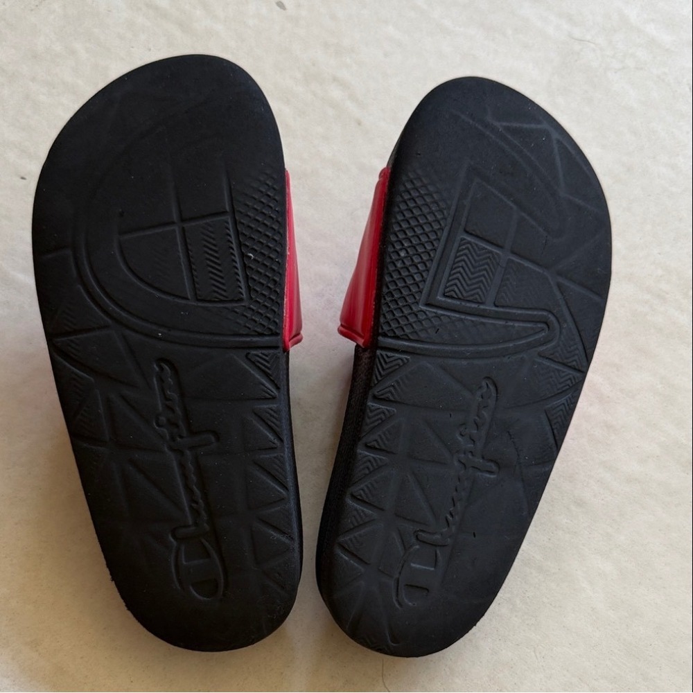 Champion Kids Red Black Blue Logo IPO Slide Sandals Slip On Shoes Boys Girls - Picture 3 of 3